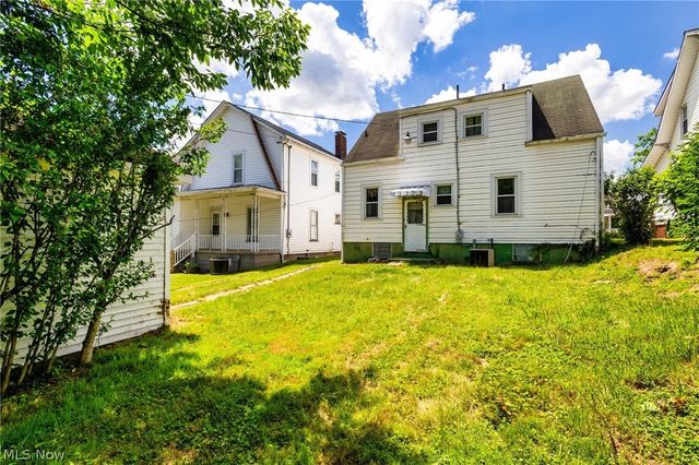 302 Cedar Avenue, Steubenville, OH 43952
