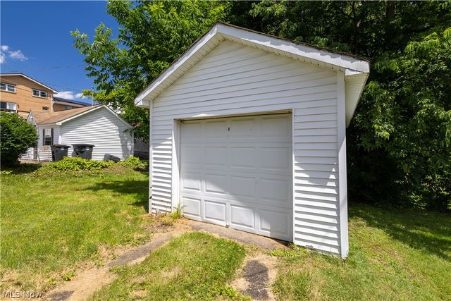302 Cedar Avenue, Steubenville, OH 43952