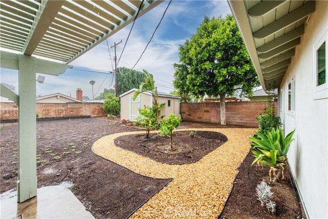 10533 Hillview, Chatsworth (los Angeles), CA 91311