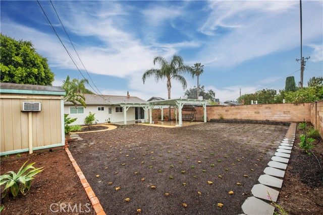 10533 Hillview, Chatsworth (los Angeles), CA 91311