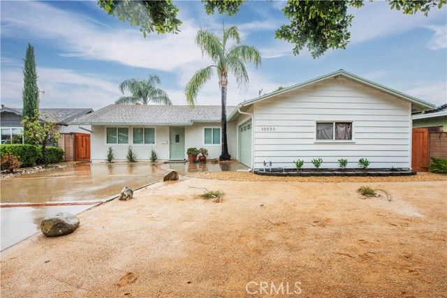 10533 Hillview, Chatsworth (los Angeles), CA 91311