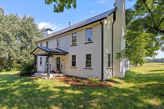 1030 Upper Creek Rd, Vanleer, TN 37181