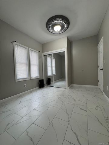 861 E 215th Street 1, Bronx, NY 10467