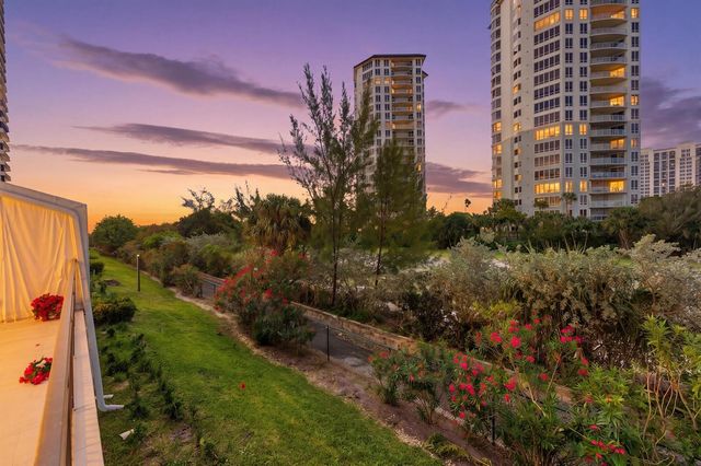 3972 N Ocean Drive 5, Singer Island, FL 33404