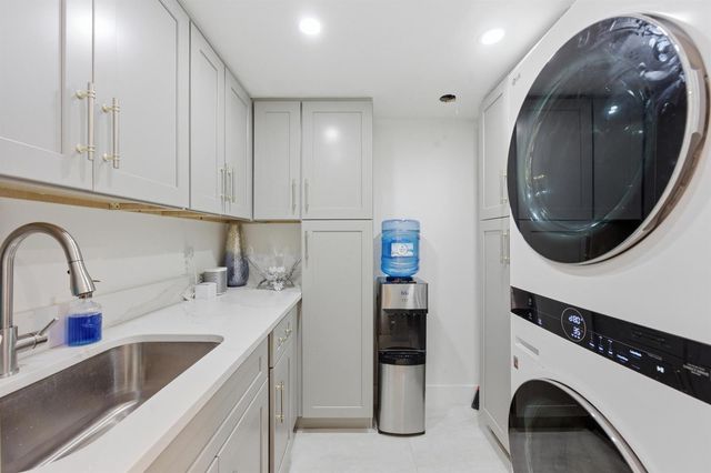 3972 N Ocean Drive 5, Singer Island, FL 33404