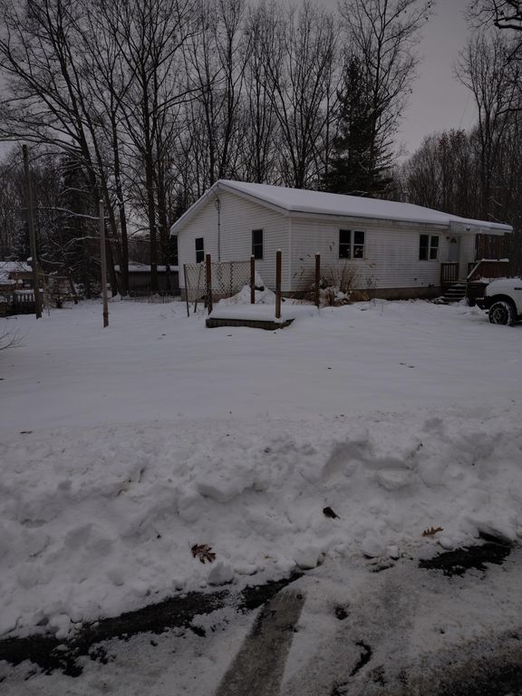 11711 Sparrow Drive, Belvidere Twp, MI 48850