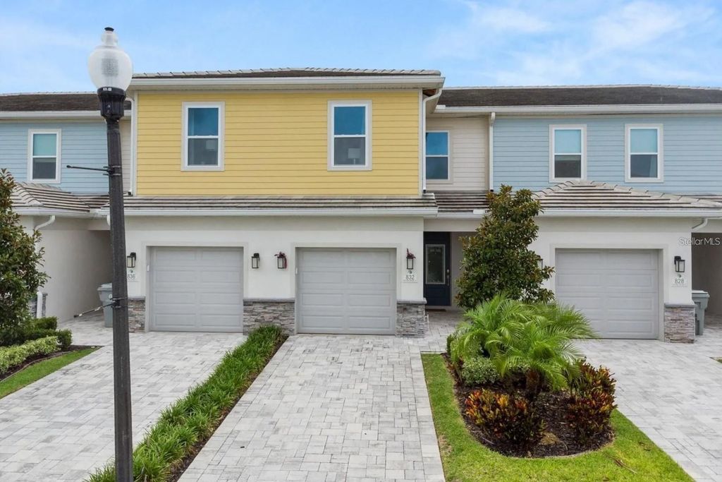 832 DRIVING RANGE COURT, Kissimmee, FL 34747