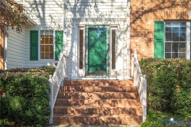 5343 Nairn Ln, Chester, VA 23831