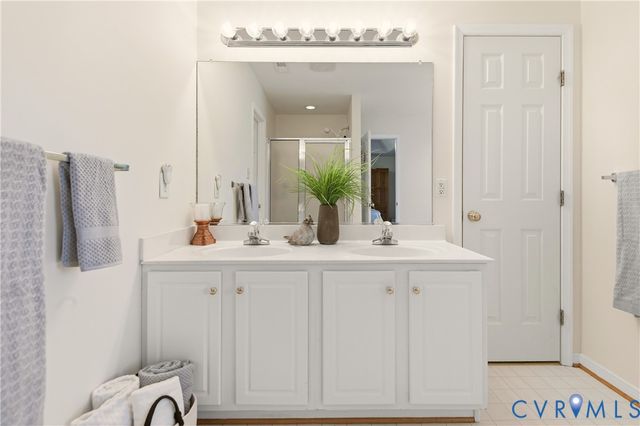 5343 Nairn Ln, Chester, VA 23831