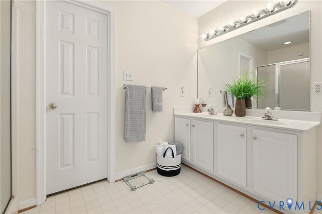 5343 Nairn Ln, Chester, VA 23831