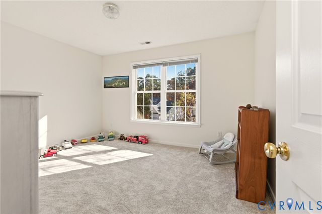 5343 Nairn Ln, Chester, VA 23831