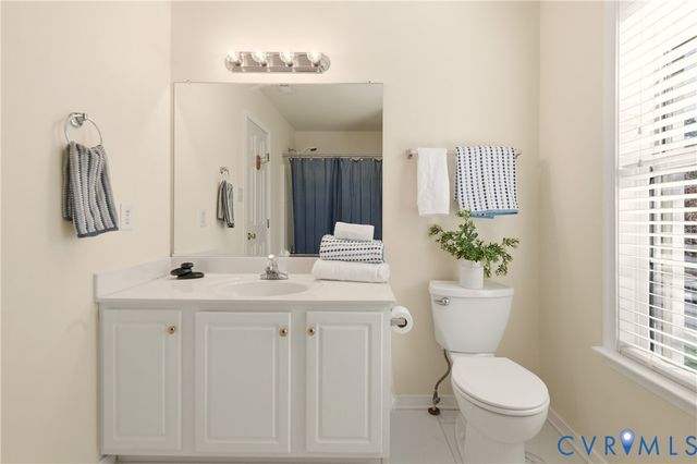 5343 Nairn Ln, Chester, VA 23831