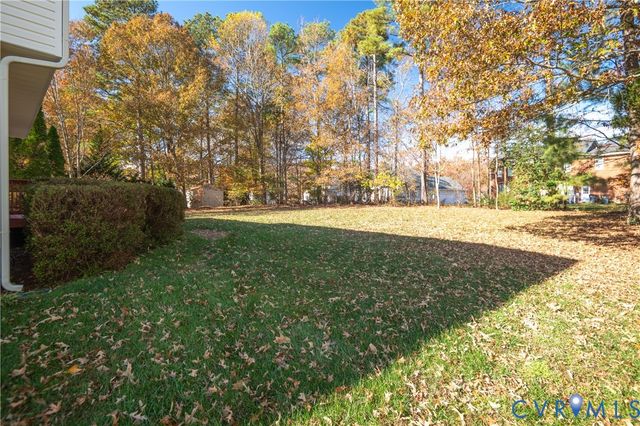 5343 Nairn Ln, Chester, VA 23831