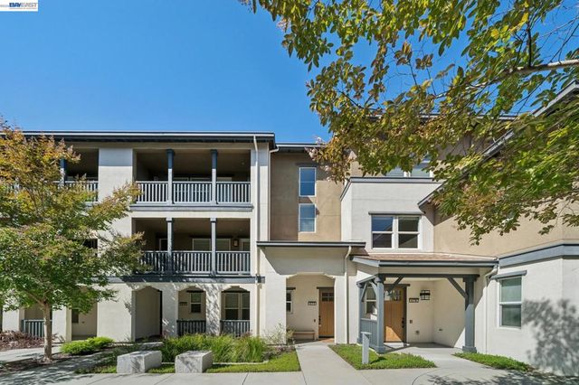 472 Diller St, Alameda, CA 94501