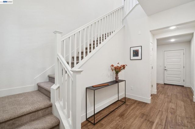 472 Diller St, Alameda, CA 94501