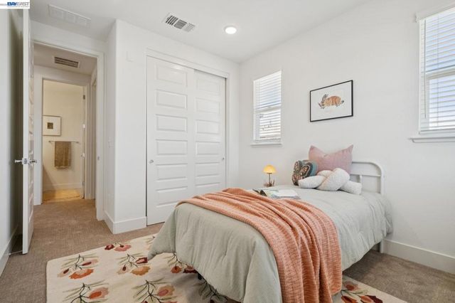 472 Diller St, Alameda, CA 94501
