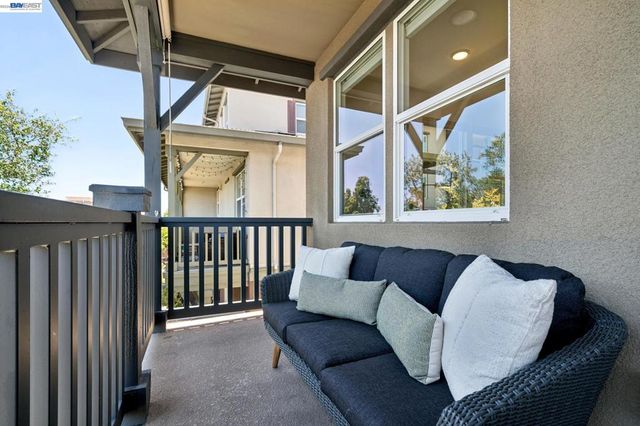 472 Diller St, Alameda, CA 94501