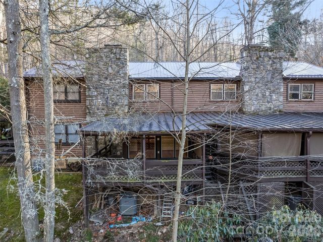 36 Mulberry Lane, Maggie Valley, NC 28751