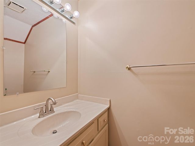 36 Mulberry Lane, Maggie Valley, NC 28751