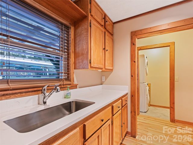 36 Mulberry Lane, Maggie Valley, NC 28751