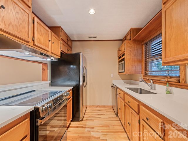 36 Mulberry Lane, Maggie Valley, NC 28751