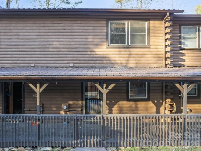 36 Mulberry Lane, Maggie Valley, NC 28751