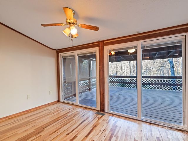 36 Mulberry Lane, Maggie Valley, NC 28751