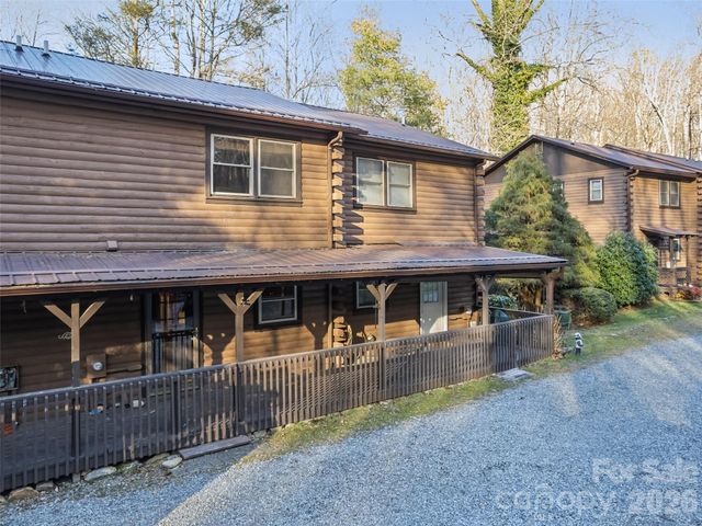 36 Mulberry Lane, Maggie Valley, NC 28751