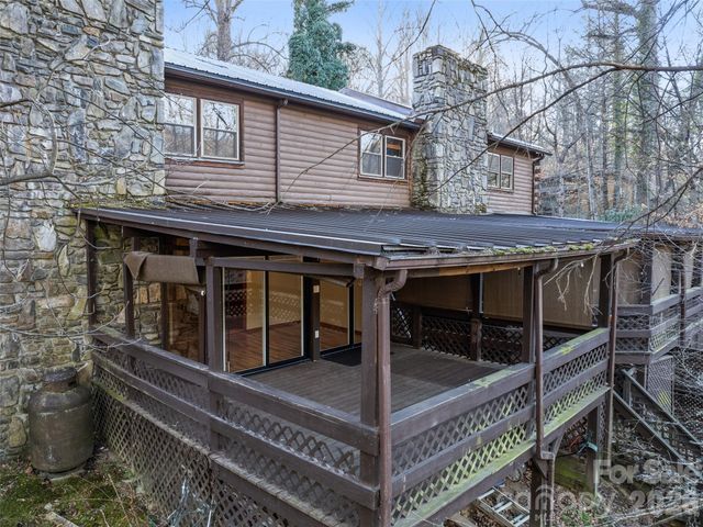 36 Mulberry Lane, Maggie Valley, NC 28751