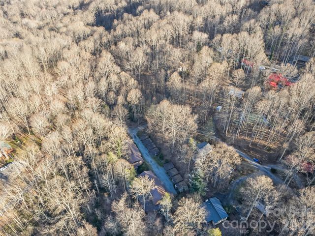 36 Mulberry Lane, Maggie Valley, NC 28751