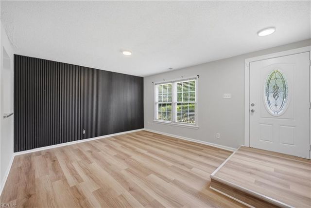 6229 Lippizan CIR, Virginia Beach, VA 23464