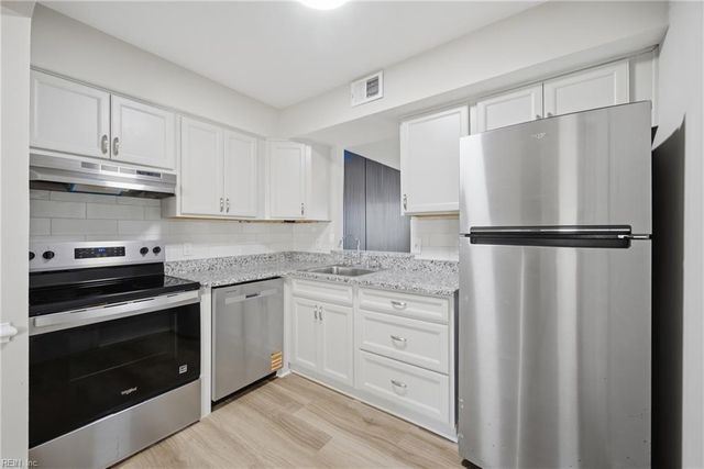 6229 Lippizan CIR, Virginia Beach, VA 23464