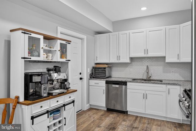 235 GREEN ST, Lancaster, PA 17602