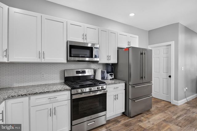 235 GREEN ST, Lancaster, PA 17602