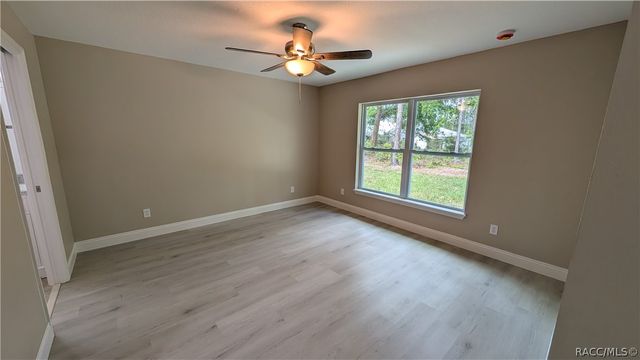 7708 N Paris Drive, Dunnellon, FL 34434