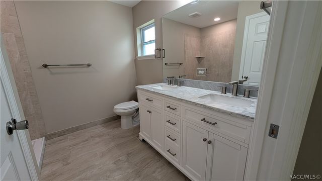 7708 N Paris Drive, Dunnellon, FL 34434