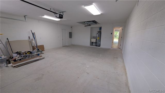7708 N Paris Drive, Dunnellon, FL 34434