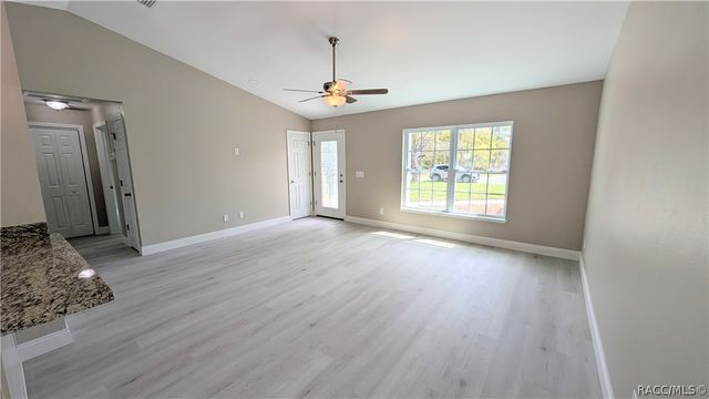 7708 N Paris Drive, Dunnellon, FL 34434