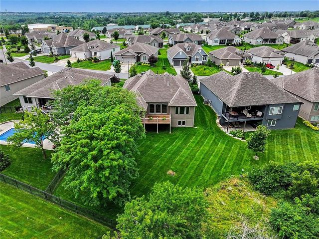 8193 Valley Road, Lenexa, KS 66220