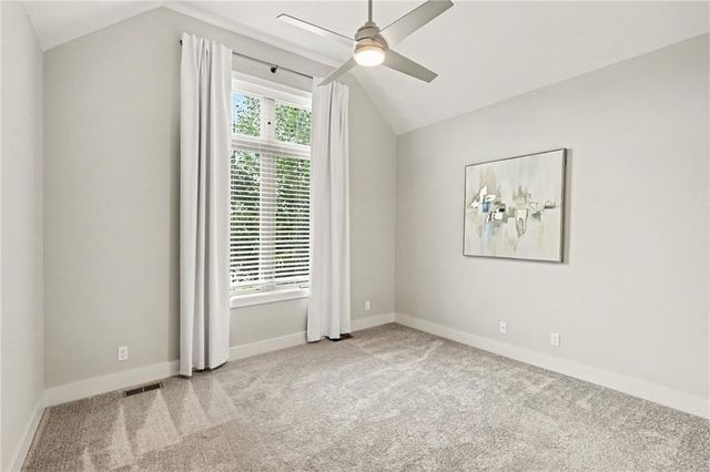 8193 Valley Road, Lenexa, KS 66220
