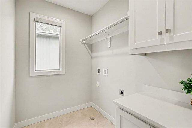8193 Valley Road, Lenexa, KS 66220