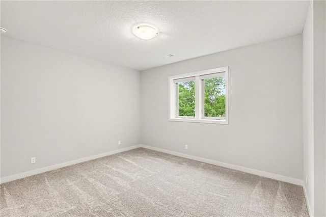 8193 Valley Road, Lenexa, KS 66220