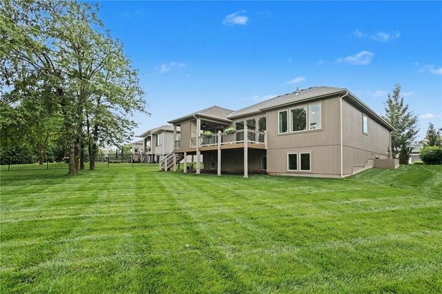 8193 Valley Road, Lenexa, KS 66220