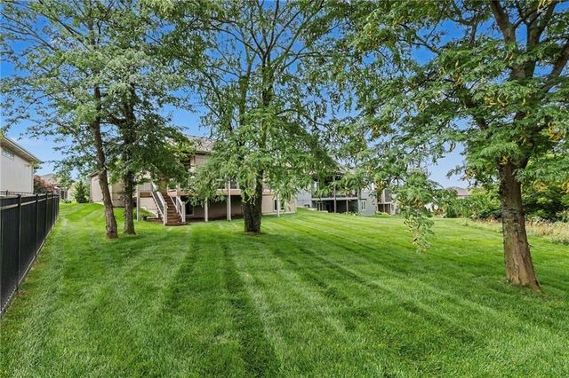 8193 Valley Road, Lenexa, KS 66220