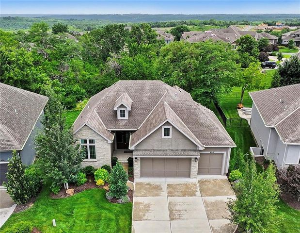 8193 Valley Road, Lenexa, KS 66220