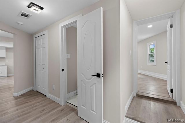 23601 Glenbrook Street, Saint Clair Shores, MI 48082