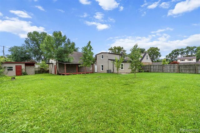 23601 Glenbrook Street, Saint Clair Shores, MI 48082