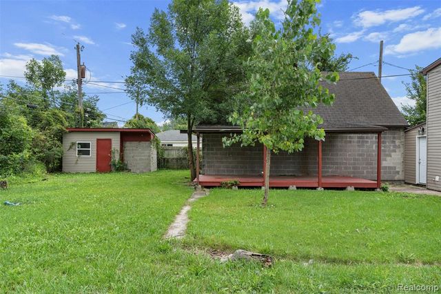 23601 Glenbrook Street, Saint Clair Shores, MI 48082