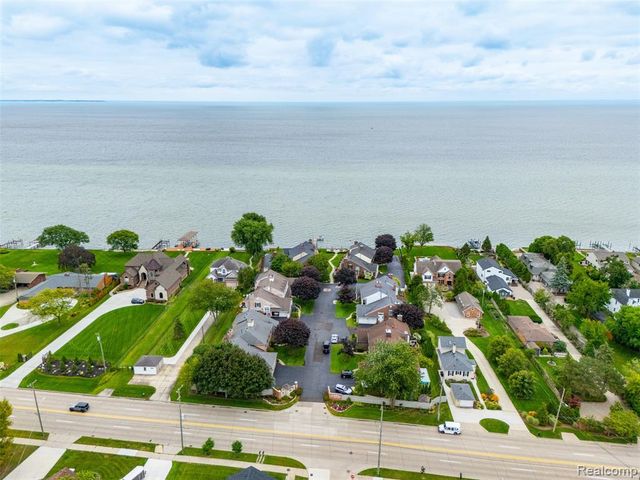 23601 Glenbrook Street, Saint Clair Shores, MI 48082