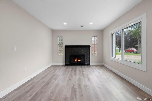 23601 Glenbrook Street, Saint Clair Shores, MI 48082